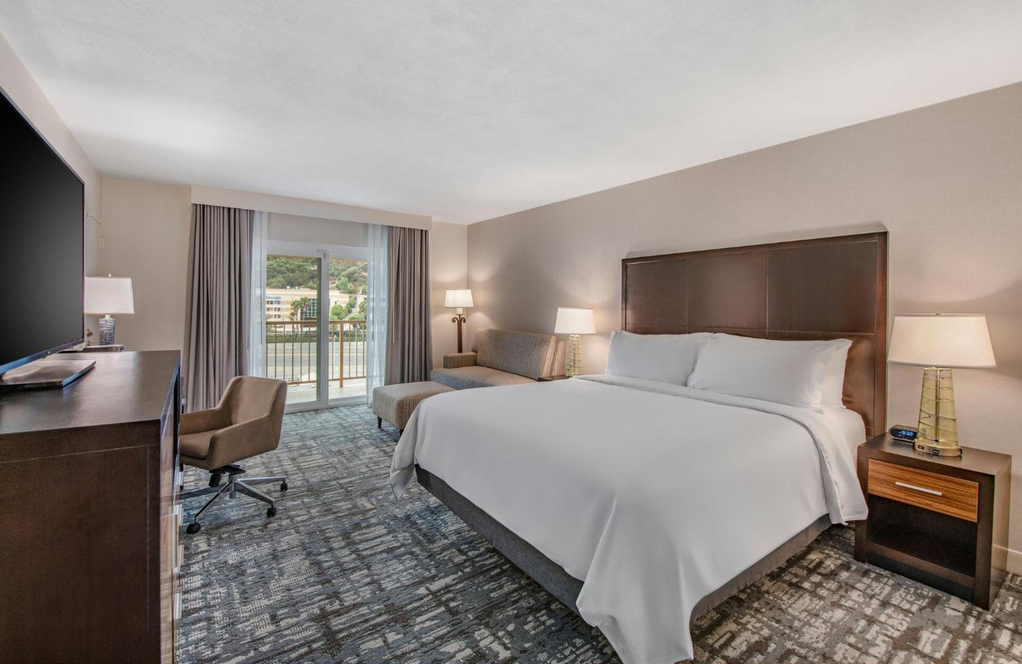 Crowne Plaza Hotel Mission Valley By Ihg Сан-Диего Экстерьер фото