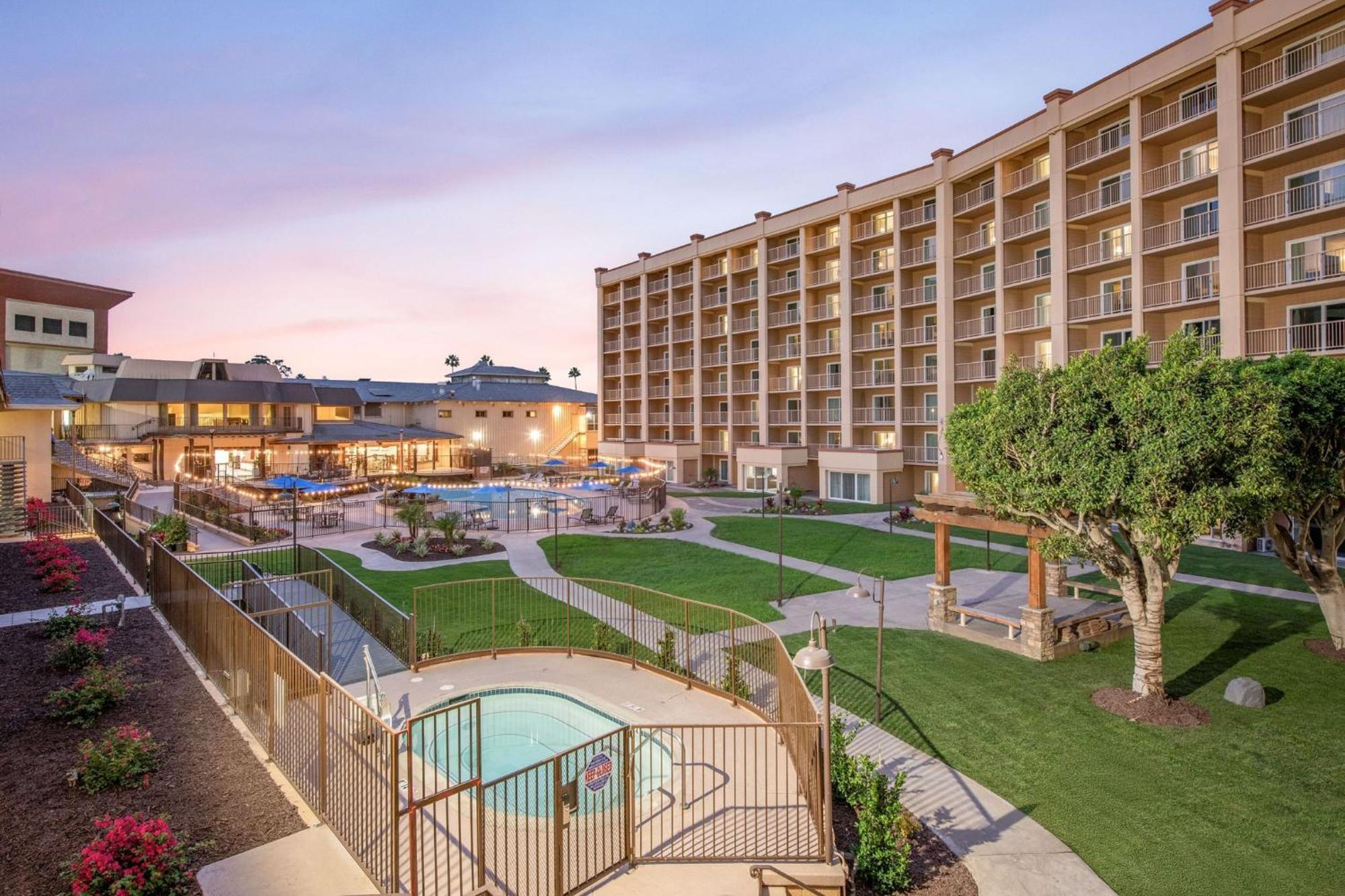 Crowne Plaza Hotel Mission Valley By Ihg Сан-Диего Экстерьер фото