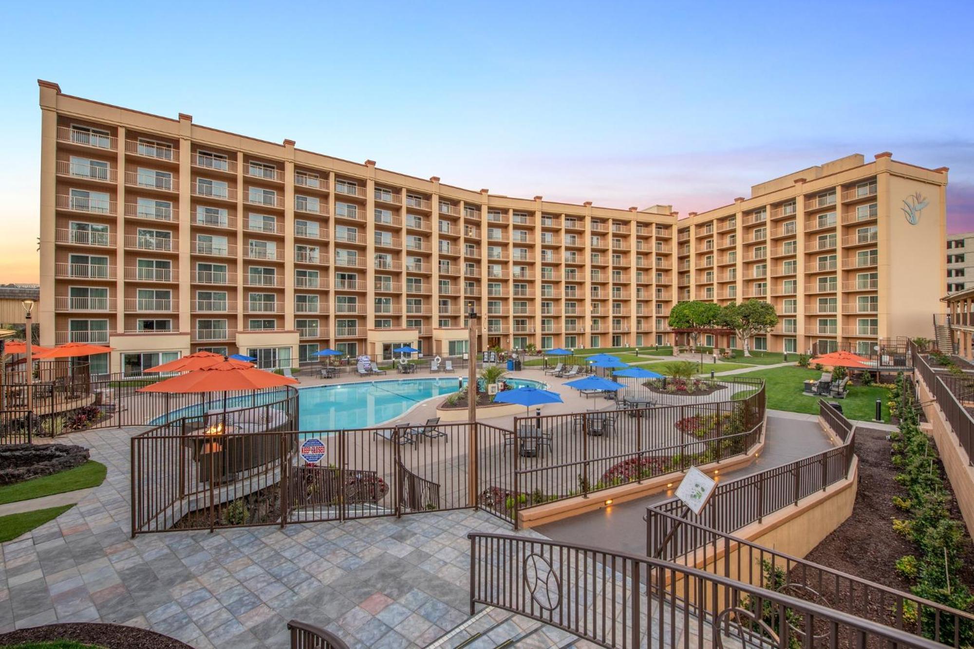 Crowne Plaza Hotel Mission Valley By Ihg Сан-Диего Экстерьер фото